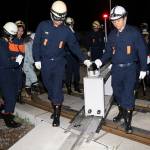 真夜中の可動壁操作訓練 洪水に備え消防団員ら 伊賀・上野遊水地