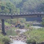 損傷の「坂の下橋」撤去へ 復旧開始時期は未定 名張市安部田の宇陀川