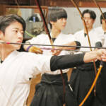 弓道 3年ぶり全国選抜大会へ「1本大事に」 伊賀白鳳高