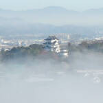 伊賀市で雲海 浮かぶ上野城天守閣