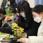 ベトナム人技能実習生と高校生が交流 花と茶を通じて 名張高