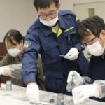 指紋くっきり採取 住民が鑑識体験 名張署協議会