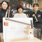 120年現役「キリン式圧搾機」 仕組み伝える模型製作 伊賀・福岡醤油店