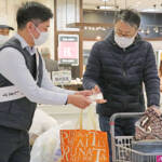 献血への協力呼び掛け 名張の商業施設前で