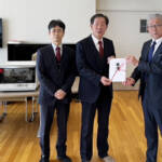 児童養護施設にオーブンレンジ寄贈 ネクスト・ワンの私募債で 百五銀