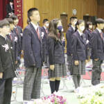 ブレザー型「新制服」で門出 導入の伊賀市立9中学で入学式