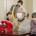 87歳もeスポーツで抜群のリズム感 「健康ゲーム講座」初開催 名張