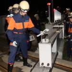 洪水に備え陸閘の操作訓練 終電後に消防団員ら 伊賀・上野遊水地