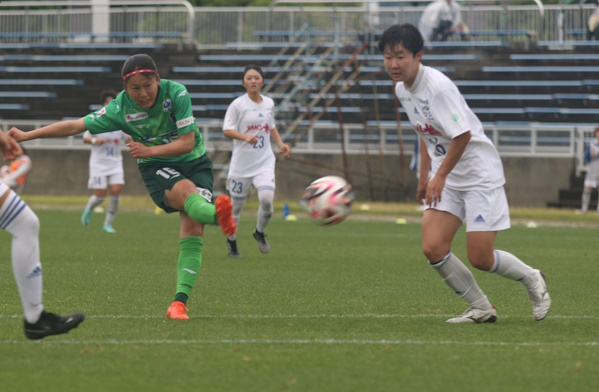 くノ一本拠地で2勝目　後半初戦の対S日体大　なでしこ1部