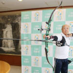 アーチェリー全国大会へ照準 名張の長江さんが市長に意気込み