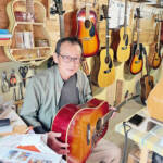 念願のギター工房開く 「打ち込める幸せ」実感 伊賀・杉本さん