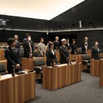 伊賀市議会が自主解散 全会一致で決議 市議選と市長選が同日に