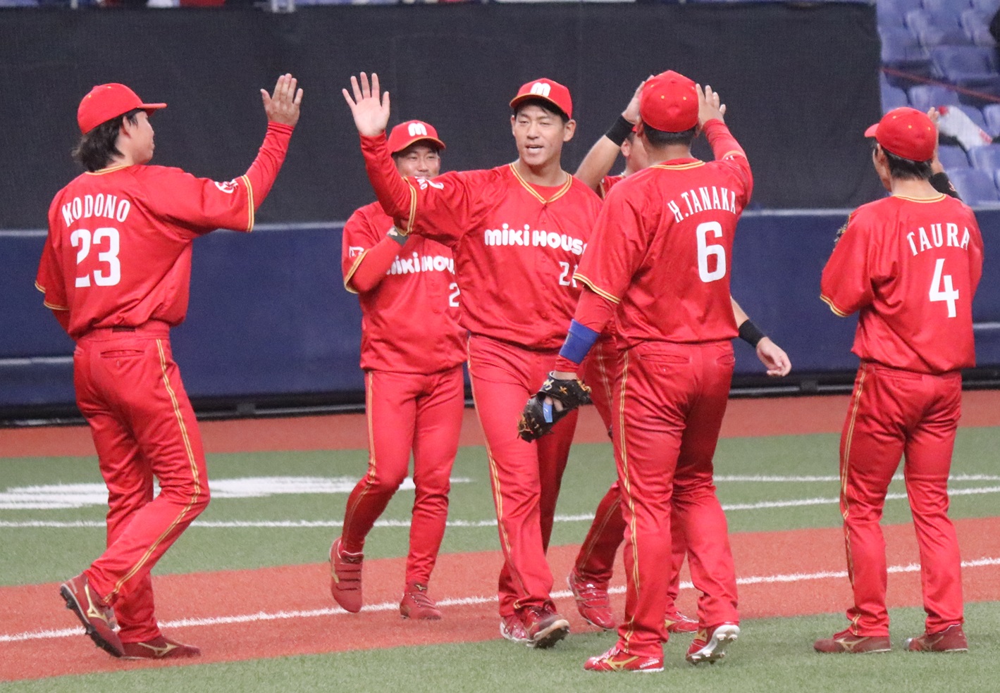 力と希望 2022 ENEOS野球部 記念誌 力と希望 2022 ENEOS野球部 引き起こす 記念誌
