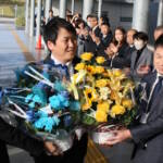 稲森新市長が初登庁 「継続性大切に、改革も」 伊賀