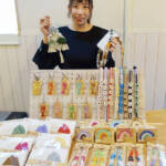 カラフルなマクラメ編み ひもや糸結んで模様に 名張の相模さん