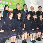 名張青峰高生の豪留学を地元企業が支援 円安で負担増受け基金創設