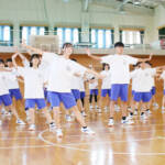 ダンスの全国大会へ 体育で練習 名張・赤目中2年1組