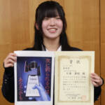 情報セキュリティのポスターで優秀賞 名張高の川本さん・吉岡さん