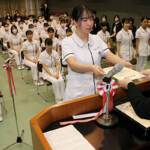 医療現場へ新たな一歩 名張市立看護専門学校で卒業式