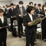 新規採用53人に辞令交付 伊賀市役所で