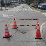 【解除】名張市下比奈知の県道で道路陥没 通行止めに 県が調査