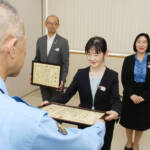 オレオレ詐欺防ぐ 行員2人と支店に感謝状 名張署
