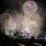 盛夏の夜空に4000発 6万人が見物 名張川納涼花火大会