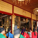 夏見廃寺と同型塼仏で「黄金の壁」 天武天皇の法要で除幕 名張・福典寺