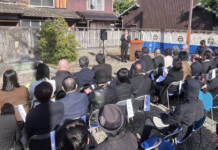 乱歩生誕地碑、除幕から70周年 名張でセレモニー 孫や著名作家ら出席