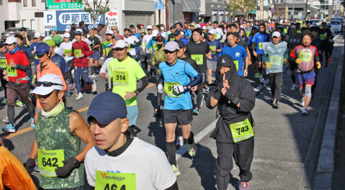 「忍者の里」でシティマラソン 寒さに負けず伊賀路を駆ける