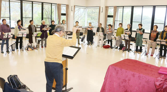 歌声でつなぐ30年 「コーラス百合」記念コンサート 23日に名張で