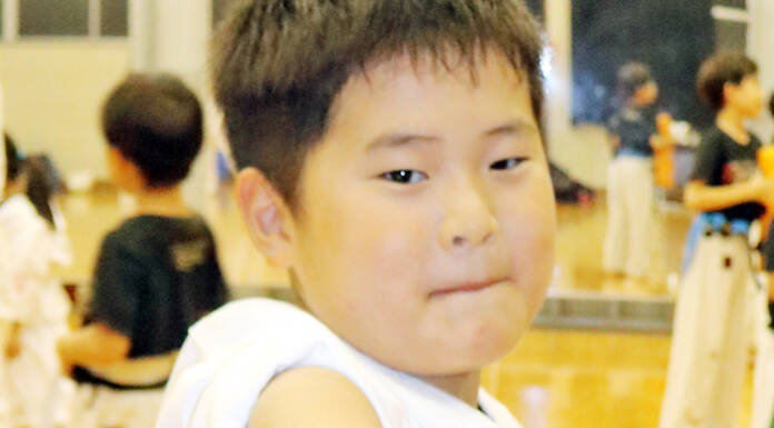 空手道の全国大会で初優勝 小3の辻部さん 伊賀・義心塾