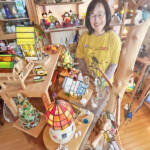 思い描いたデザインが形に 名張でステンドグラス教室展 29日まで