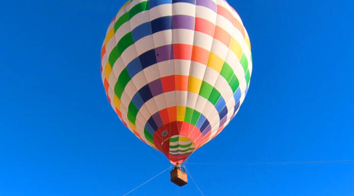 熱気球で空から遊水地を一望 乗った小学生「最高」 運用10年フェス 伊賀