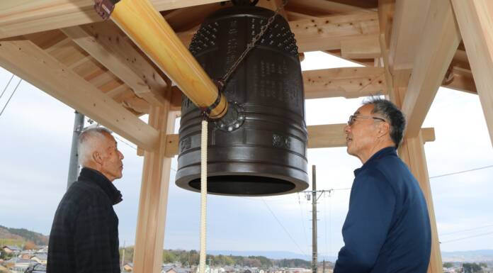 「多くの寄付に感謝」鐘楼の落慶法要 名張・弥勒寺 21日