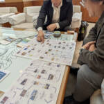 学生視点で名張を「すごろく」化 街巡り課題と魅力を盤上に