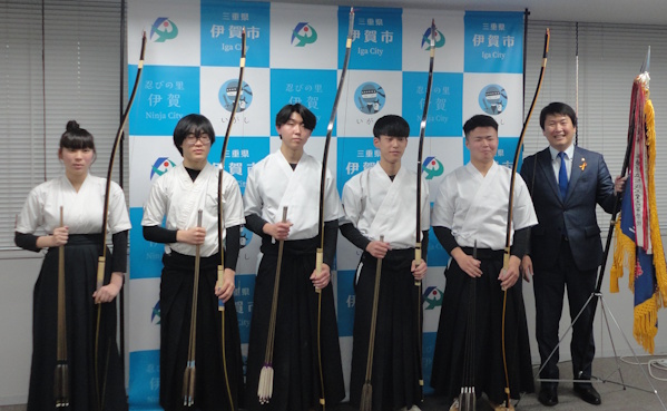 全国弓道選抜大会 伊賀白鳳高が出場 男子団体と男女個人