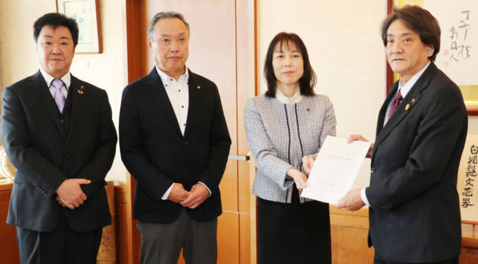 超過課税検討を 新たな財源確保、市に要望 名張市議会