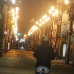 上野中町の街路灯、老朽化で撤去へ にぎわい支えた暖色の光 伊賀