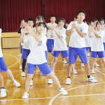 笑顔で挑戦 リズムダンス全国へ 名張・赤目中と伊賀・霊峰中