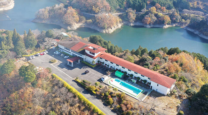 半世紀の歴史に幕へ 老朽化で 名張・青蓮寺レークホテル