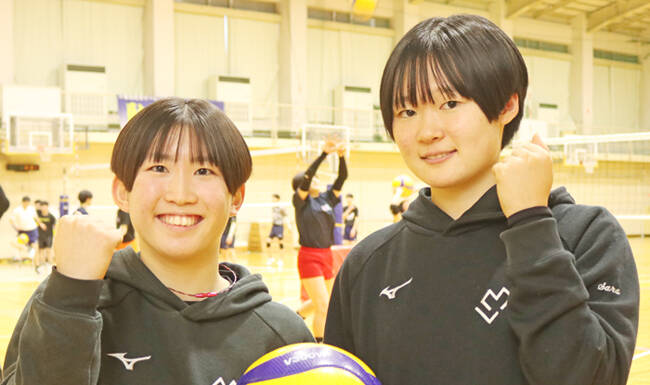 勝ち上がれ春高バレー① 「負けないチーム」目標に 三重の泉岡さんと福田さん