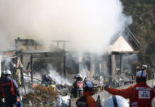 木造住宅燃える火災 名張市青蓮寺