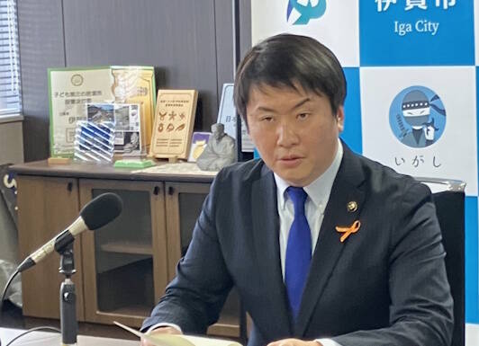 三重県の外国人採用廃止検討 県民アンケで是非問う設問 伊賀市長が削除申し入れ