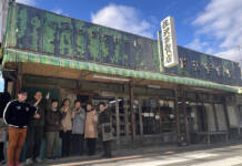 120年の老舗「住沢百貨店」閉店へ 住民ら惜しむ声 縁結びも 伊賀市