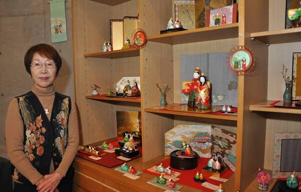 春呼ぶひな人形展 8日まで ギャラリーワインシュトウベ