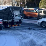 伊賀で残雪や路面凍結 スリップ事故も