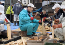 東大寺「お水取り」支える松明調製 名張で伝統行事 高校生も参加