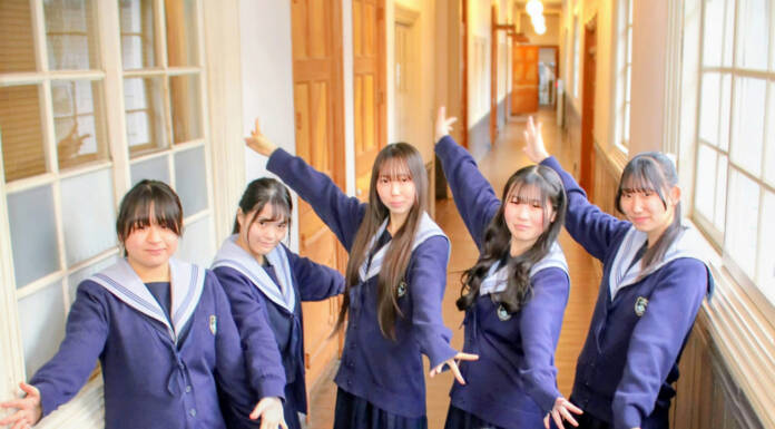 「私たちが最後」伊賀のセーラー服 高校生がSNSで記録