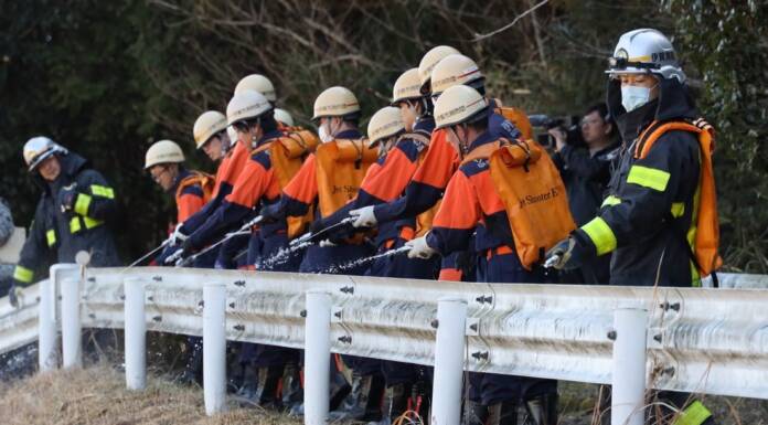 火災予防運動始まる 延焼想定し中継送水や種火消火の訓練 伊賀